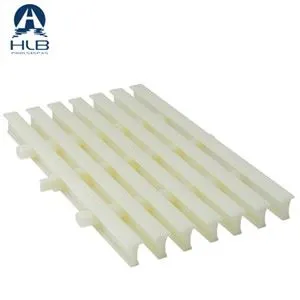 Grille de gouttière pour piscine