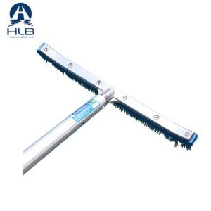 Brosse de nettoyage pour carrelage de piscine