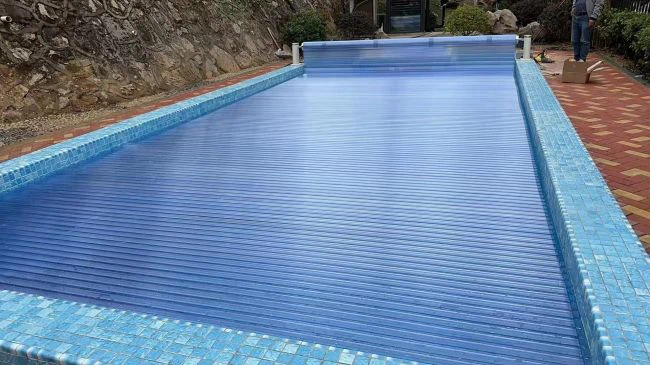 1 PC Slat Automatic Pool Cover 1 PC Slat Automatic Pool Cover